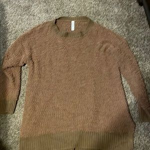 Soft brown fuzzy jacket/sweatshirt, can be worn as a shirt!